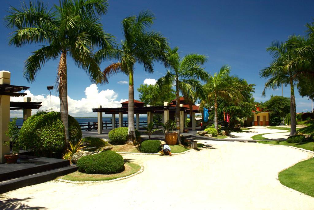 La Mirada Residence , Large 1 Bedroom Condo, Beaches , 3 Pools, Ocean Views, Fast Wifi, Netflix, Breakfast Included Lapu-Lapu City Quarto foto