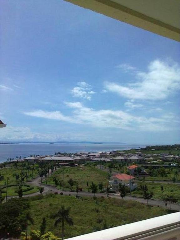 La Mirada Residence , Large 1 Bedroom Condo, Beaches , 3 Pools, Ocean Views, Fast Wifi, Netflix, Breakfast Included Lapu-Lapu City Exterior foto